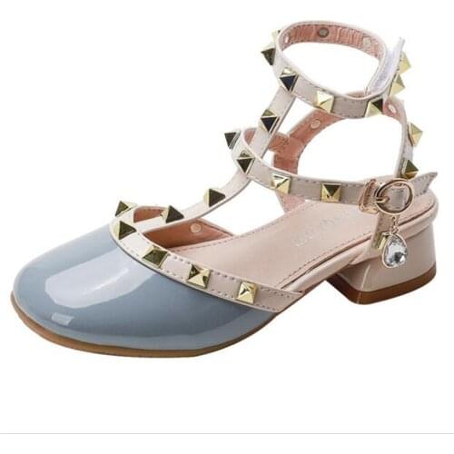 2021 New Buckle Rivet Closed Toe Sandals Girls School Performances Girls Bright Diamond High heel Pumps