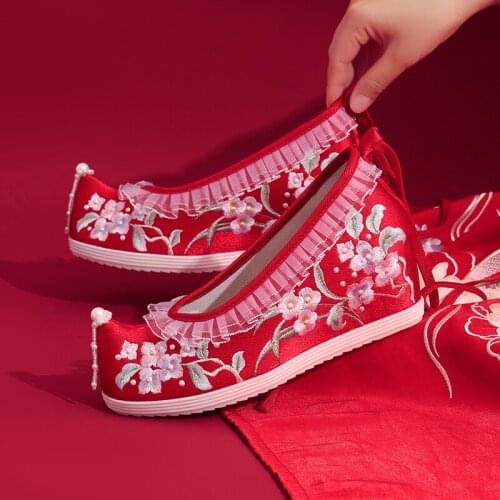 Hanfu shoes womens antique pearl embroidered shoes add bow shoes red wedding shoes Chinese shoes