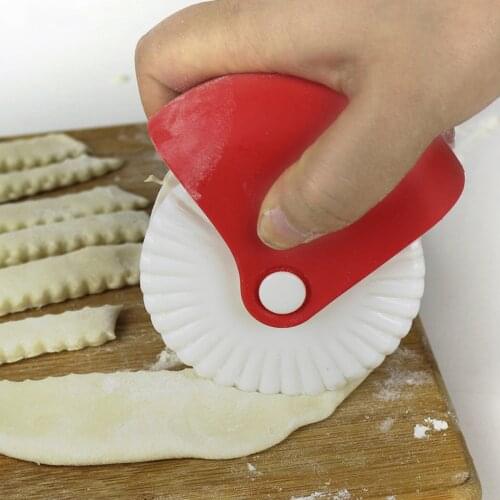 Flour point cutting wheel Flour point curling wheel manual noodle cutter Pizza Pastry Cutting Tools Baking Rolling Cutter