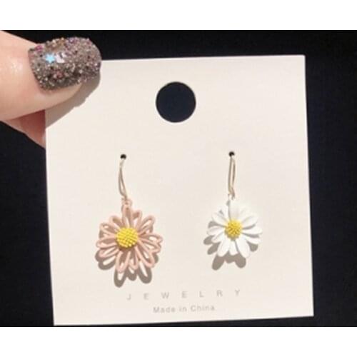 Summer models hit color flowers wild simple temperament small fresh Earring for Women Gift Earrings Jewelry Wholesale