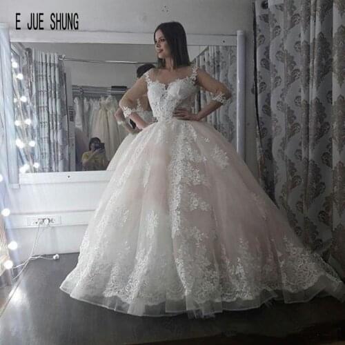 E JUE SHUNG Romantic Ball Gown Wedding Dresses 3/4 Sleeves Scoop Neck Lace Appliques Illusion Back Wedding Gowns robe de soiree
