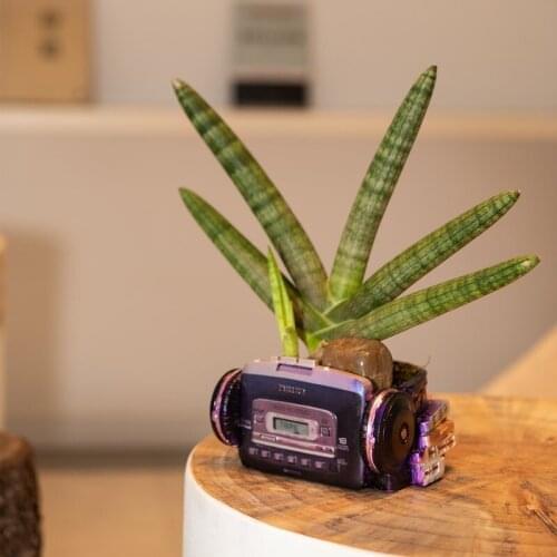 Classic Walkman Flowerpot Container Resin Crafts Unique Potted Plant Container Desktop Planter Pots for Decoration Planting