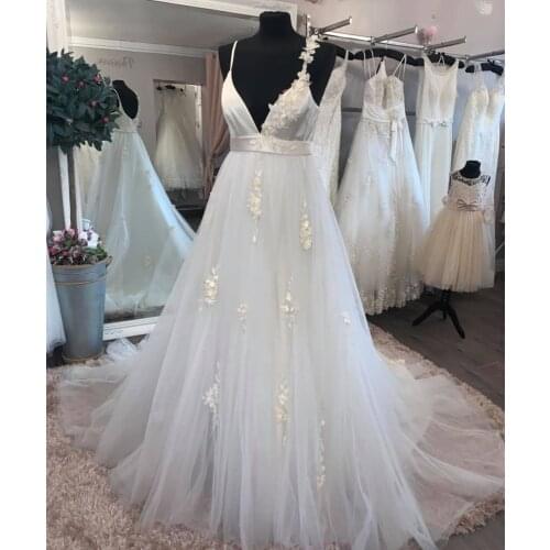 Wedding Dress Robe De Mariée A-Line Spaghetti Straps V-Neck 3D Flowers Beads Tulle Backless Bride Gown 2021 Vestidos De Noiva