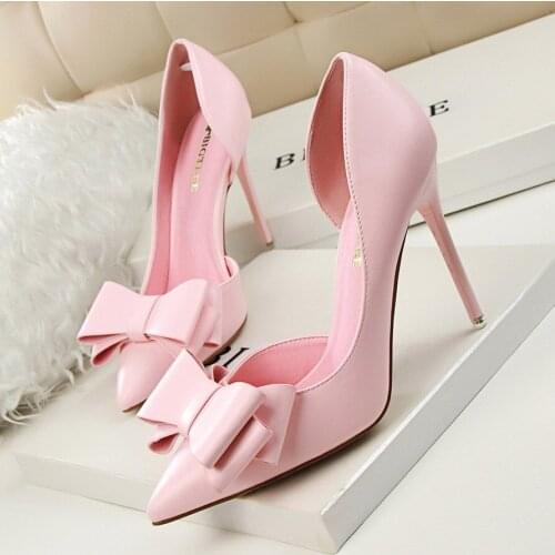 Free shipping 2018 Fashion show sweet bow high heels stiletto high heel shallow mouth pointed side hollow shoes