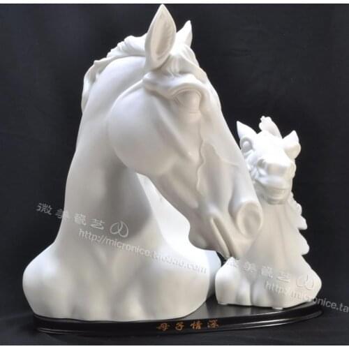 Mother love a horse to horse decoration interior decoration crafts ceramic Chinese garden