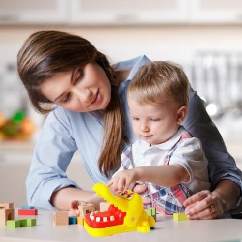 2021New Creative Dog Teeth Mouth Dentist Bite Finger Game Funny Gags Toy For Kids Play Fun Game for Reaction Training