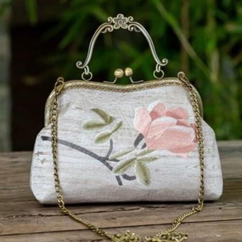 New 2021 Trendy Handmade Gold Bag Famous Brand retro female bag cheongsam luxury handbag banquet diagonal shoulder bag