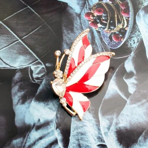 Pomlee 2021 New Enamel Butterfly Brooches For Women Fashion Insect Pin New Design Fashion Pin High Quality Coat Accessories