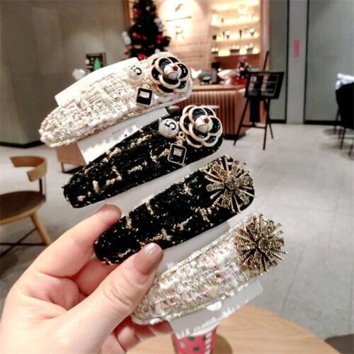 Pearl Letter 5 Camellia Hairpin Brand Snowflake Hair Clips Barrettes for Women Silk Hair Pin Bride Jewelry Accessories Z158