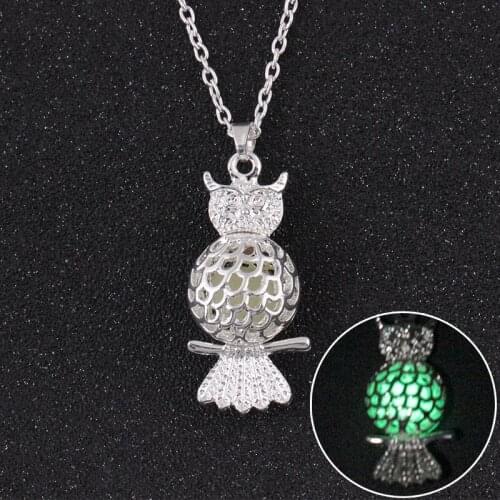 Personality Owl Luminous Pendant Necklace Classic Fashion Hollow Women Glow In The Dark Necklace Men Necklaces Jewelry Gifts