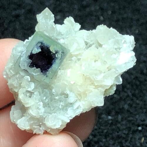 10.2gNatural purple fluorite, mica mineral stone home decoration ring vein repair geological teaching collection ornaments