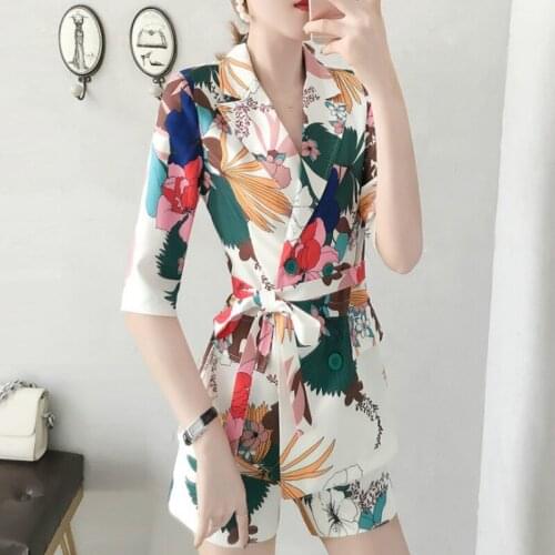 Womens suit summer 2019 new fashion printing belt casual jacket slim slimming shorts wild suit two-piece womens clothing