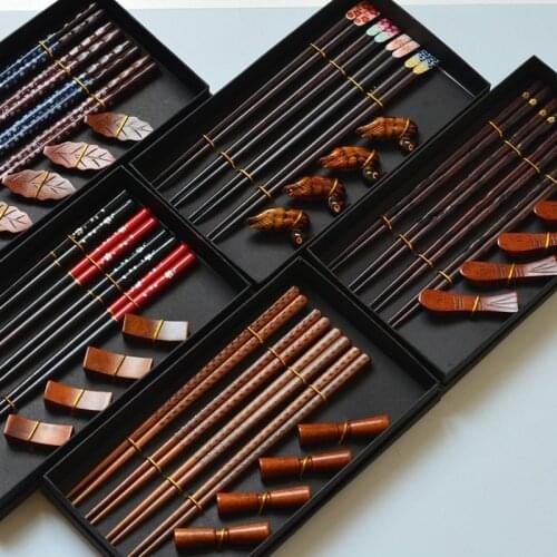 Hot Reusable Chinese Classic Wooden Chopsticks Gift Box Set Handmade Natural Japanese Wooden Chopsticks Sushi Kitchen Tools