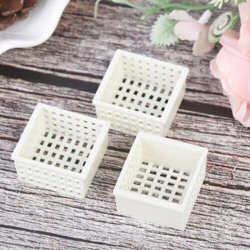 3pcs White Dollhouse Miniature Plastic Frame Hand-woven Storage Basket Vegetable Food Storage Basket Dolls Miniature Decoration