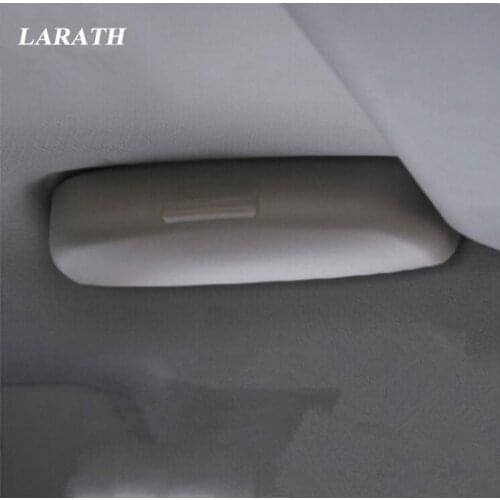 Universal Convenient Car Accessories Storage Box Autos Parts Sunglass Eye Glasses Holder Box Case
