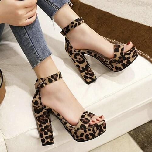 2020 New Women Flock Shoes Platform Square Heel Women Sandals Fashion Leopard Open Toe Women Party Shoes Buckle Ankle Strap Shoe