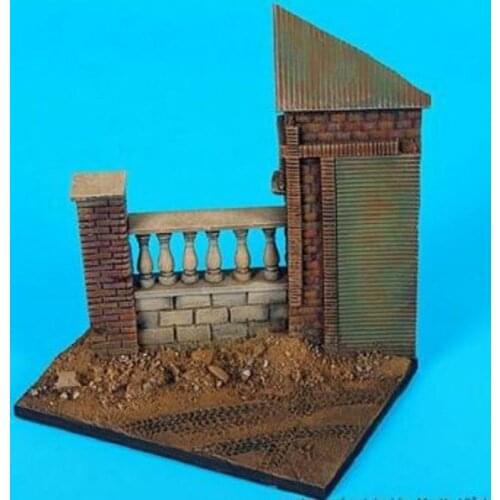 Partial miniature platform of resin scene 1:35