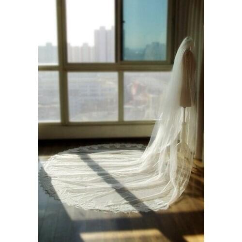 1 T Eyelash Lace Cathedral Wedding Veil Long Veil With Attached Comb
