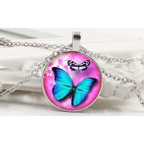 2019 new hot sale butterfly retro glass pendant necklace fashion jewelry