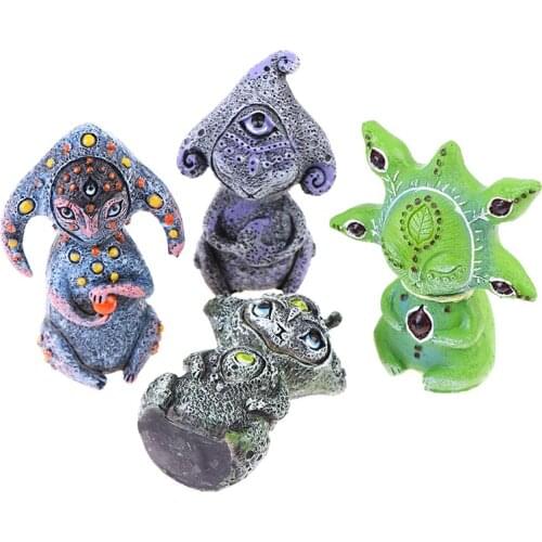 10cm Three-eyed Alien Resin Ornaments Garden Sculpture Crafts Ornaments home room decoration feng shui