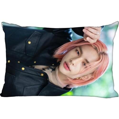 Hyunjin Pillowcase 45x35cm(One Side)Rectangle Zipper Pillow Case Bright Print Throw Wedding Decorative Pillowcase Cover 0622