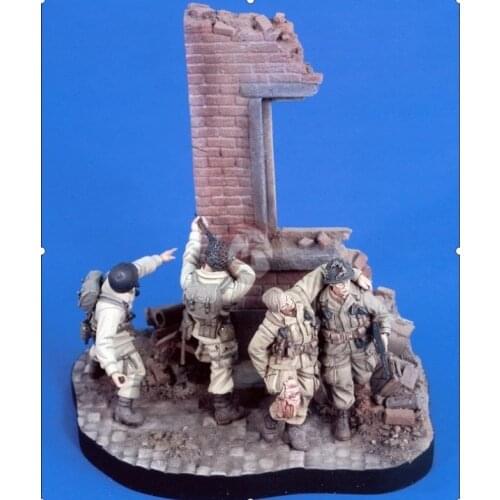 1:35 resin assembly model scene layout World War II scene model including unpainted platform
