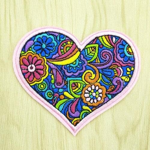 Pink Flower Heart (Size:9.4x8.2cm) Retro Plant Heart Badge Patch Iron on Sew on Clothing Embroidered DIY Sticker