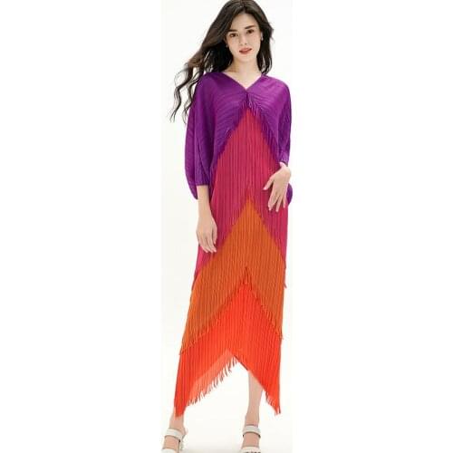 Large Size Dress Woman 2021 Autumn Contrast Color V-Neck Batwing Sleeves Fish Tail Stretch Loose Miyake Pleated Tassels Dresses