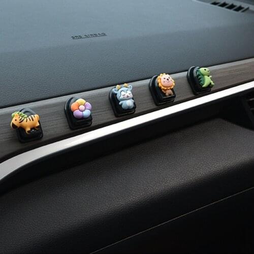 2pcs Car Hooks Organizer Storage Hanger Cartoon Sticker for Volkswagen VW Polo t4 t5 golf 4 golf 7 vw Jetta Gol Fox CrossFox