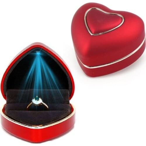 Heart-shaped LED Light Wedding Ring Box Engagement Rings Necklace Earrings Pendants Jewelry Display Case Holder Gift