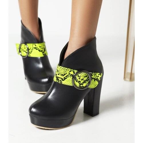 Snakeskin Leather Stitching Microfiber V-Mouth Thick Heel Short Boots Oversized Round Metal Buckle Female Ankle Boots