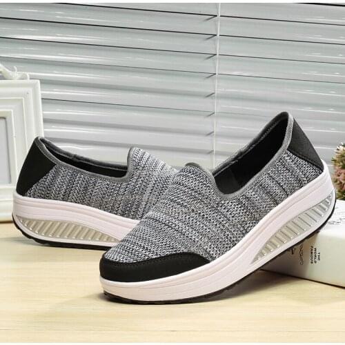Women Shoes Spring Casual Summer Lightweight Shoes Woman Colorful Platform Female Shoes Oversize Ladies Sneakers Tenis Feminino