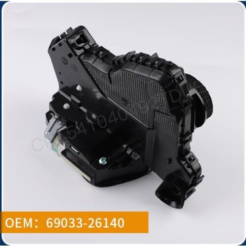 Suitable for Toyota Hiace left front door lock block, central control lock, left rudder car 69033-26140 auto parts