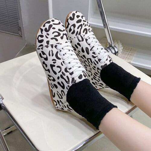 Womens Flat Sneakers Females Leopard Pattern Sewing Lace Up Moccasins Ladies Outdoor Leisure Breath Running Sports Canvas Shoes