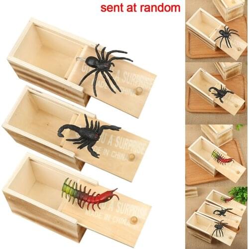 Tricky Toy Prank bauble April Fools Day Spoof Funny Scare Small Wooden Box Spider Insect Scorpion Scary Girls baby Joke toys