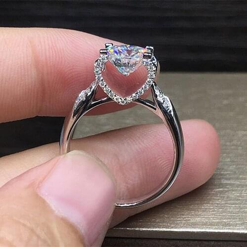 Solid 18K White Gold 1ct 6.5mm AU750 Bull Head Round Brilliant Cut Side Stones Moissanite Ring Engagement Ring For Women