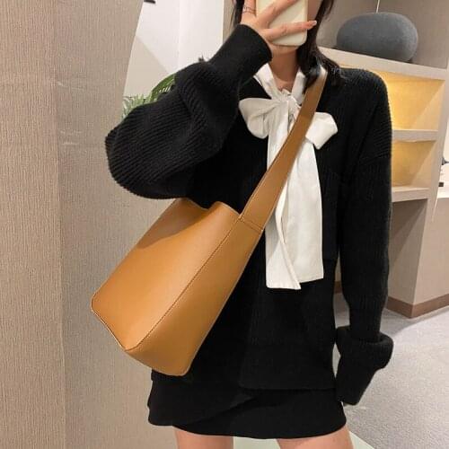 INS Fashion Foreign Style Exquisite Leisure Contracted Art Single Shoulder Bags Retro Inclined Cross Bag Bucket Bag