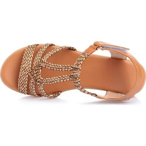 2019 Summer New Wild Fairy Wind Flat Student Code Roman Sandals Female