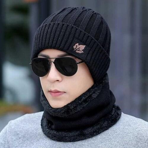 High Quality Cotton Add Fur Lined Winter Hats Casual Maple Leaf Design Beanies Hat For Men Outdoor Ski Sports Wool Knitted Hat