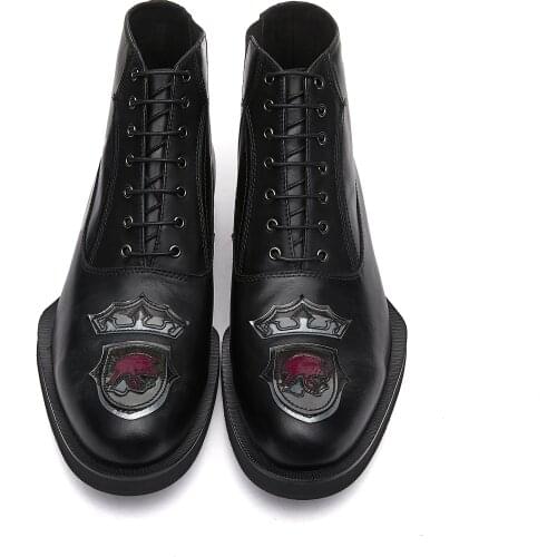 The Martin boots, the Korean version of the British lace-up, the low-top breathable Bullock, the Chelsea boot, the real leather