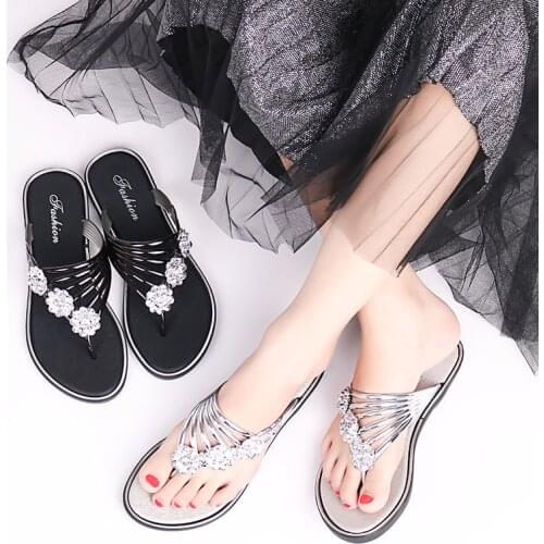 Summer New Fashion Casual Beach Outdoor Flip Flop Women Rhinestone Woman Slippers Home Sandals Flip Flops Women Flat Shoes