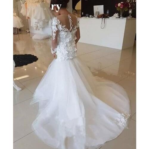 Vintage Arabic Flower Girl Dresses for Wedding 3D Floral Flowers Lace Applique First Communion Dress White Ivory