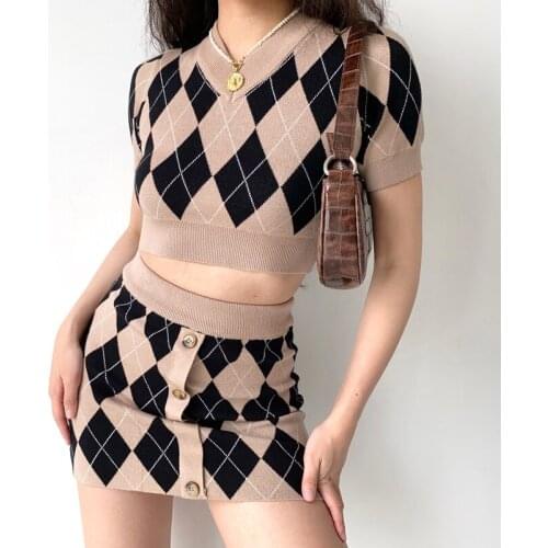 Women V Neck Short Sleeve Argyle Knit Crop Top Co ord Knitted Argyle Button Front Mini Skirt Co ord Two Pieces Knit Set A809