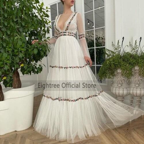 Eightree Vintage Wedding Dress 2021 Long Flare Sleeve Wedding Gowns Lace V Neck Backless Boho Bridal Dresses 2021