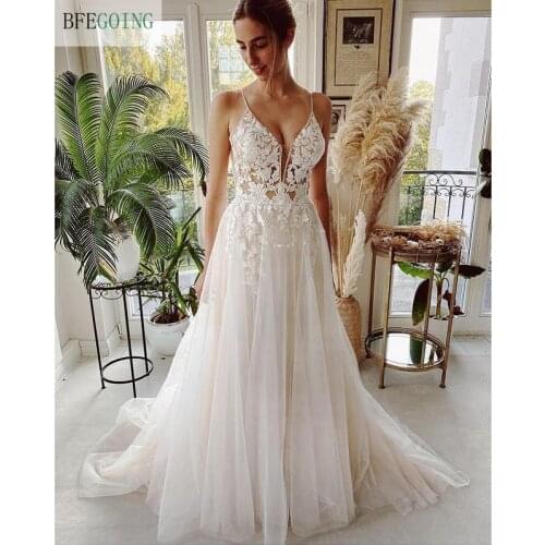 Sexy Ivory Lace Tulle Spaghetti Straps V-Neck Floor-Length A-Line Wedding Dresses Chapel Train Custom Made
