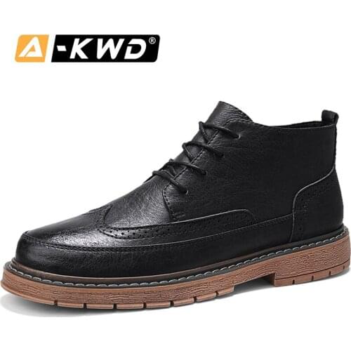 New Fashion Black Sneakers Men Werk Schoenen High Top Work Shoes Ankle Boots Breathable Mens Leather Shoes Lace-up Bullock Shoes