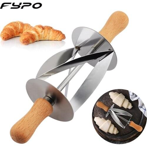 Croissant Dough Roller, Stainless steel Croissant Cutter Roller Wheel Dough Knife Wooden Handle Pastry Knife Kitchen Baking Tool