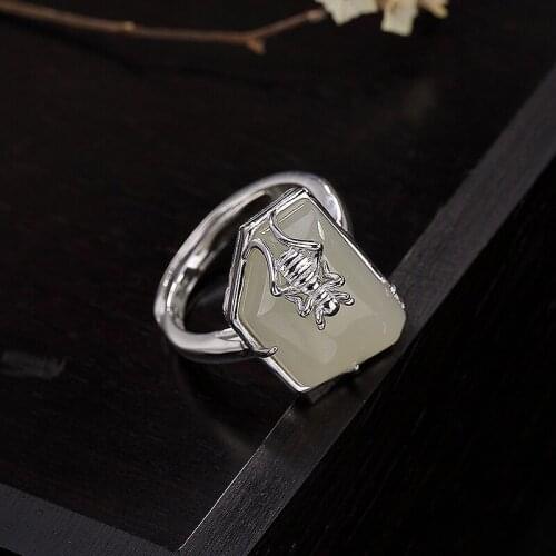 S925 pure silver inlaid with Hotan White Bee personality unique section lady temperament ring