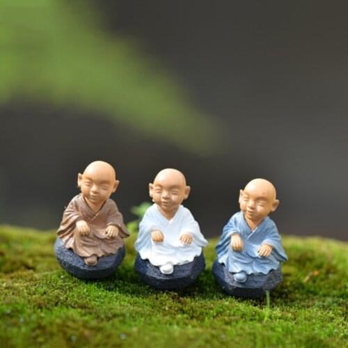 Monk Figure Ornaments Kung Fu Doll Toy Miniature Dollhouse Bonsai Garden Decor