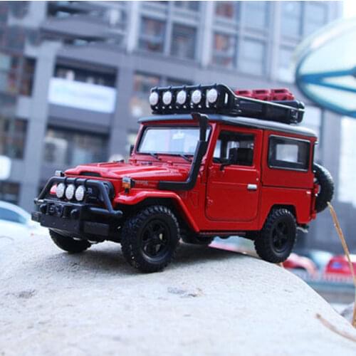 1/24 Scale Toyota FJ40 SUV Diecast Alloy Car Model Toys With Openable Doors Car Model For Children Christmas Gifts Toy